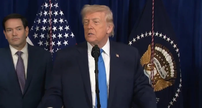 بالفيديو.. ترامب يحذر رئيس كولومبيا : لديه مصانع مخدرات كوكايين ويقوم بجلبها لأمريكا .. عليه أن ينتبه لمؤخرته