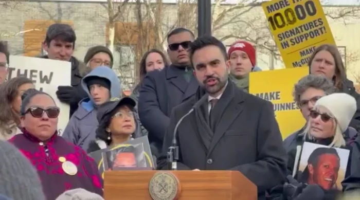 بالفيديو.. ممداني يكشف تفاصيل اتصاله بترامب بعد اختطاف القوات الأمريكية للرئيس الفنزويلي «مادورو»!