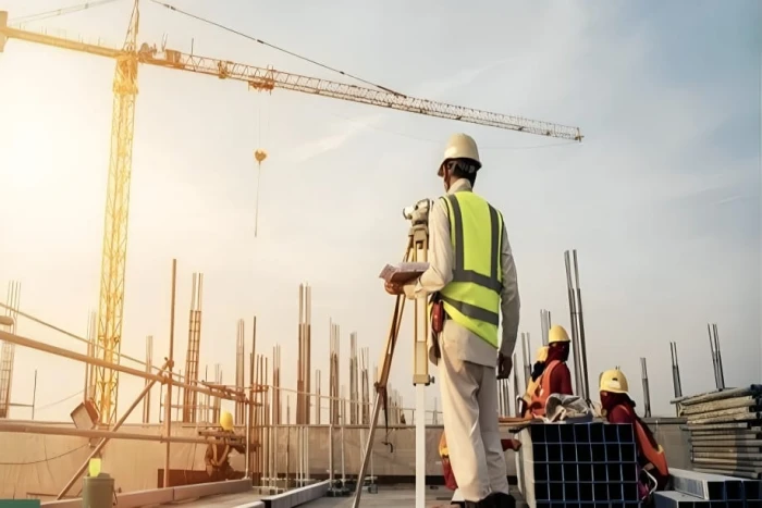 تفاصيل رفع توطين المهن الهندسية إلى 30٪ وزيادة الحد الأدنى للأجور إلى 8000 ريال