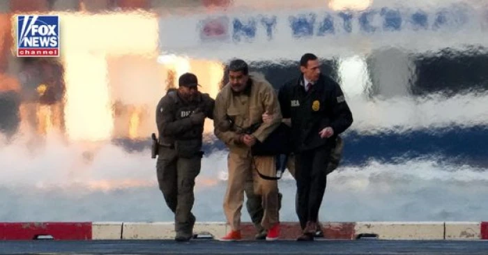 بالصور: لقطات جديدة أثناء اقتياد نيكولاس مادورو إلى محكمة نيويورك لمحاكمته بتهمة الإرهاب