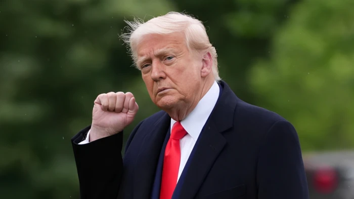 ترامب يكشف عن عدد براميل النفط التي ستتسلّمها الولايات المتحدة من فنزويلا