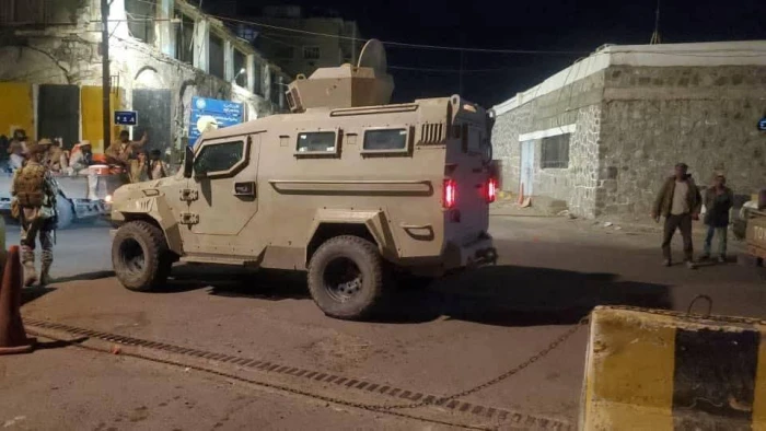 تحذير  من التحالف لسكان عدن والضالع بشأن المعسكرات والتحركات العسكرية المريبة