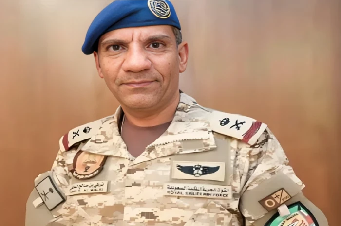 انقطعت الاتصالات بهما.. المالكي يكشف هوية آخر شخصين التقاهما "عيدروس الزبيدي" قبل هروبه من عدن