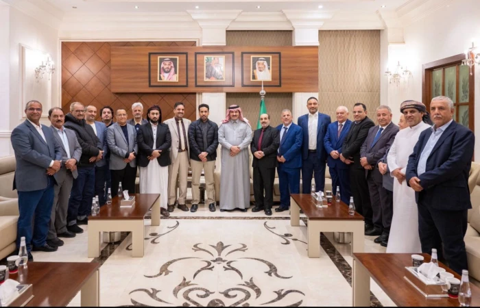 بعد هروب "الزبيدي".. السفير السعودي باليمن يكشف تفاصيل لقائه بوفد المجلس الانتقالي الجنوبي في الرياض