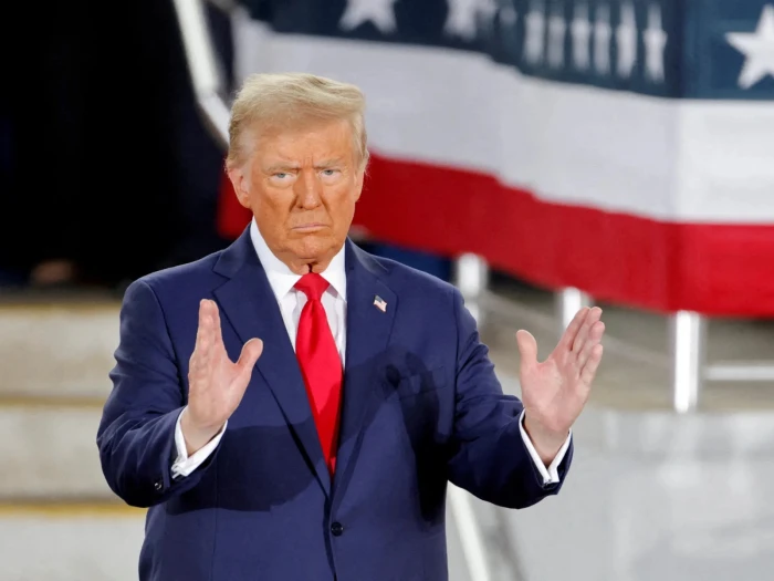 صحيفة  وول ستريت جورنال تكشف مناقشات داخل إدارة ترامب لضرب إيران