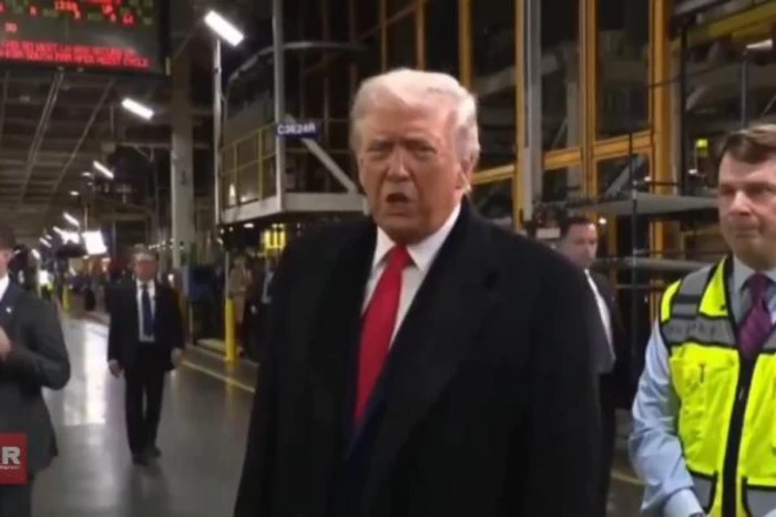 ‏بالفيديو.. الرئيس ترامب للحلفاء الأمريكيين في طهران : "اخرجوا من إيران"