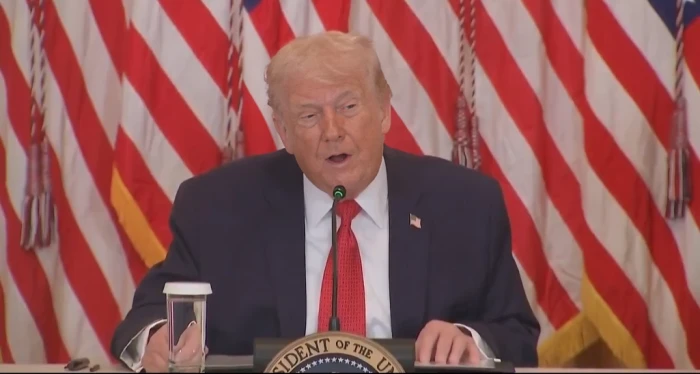 أسمن من أي وقت مضى.. بالفيديو: ترامب يكشف ما حدث لصديقه الثري بعد استخدامه أوزمبيك لإنقاص الوزن