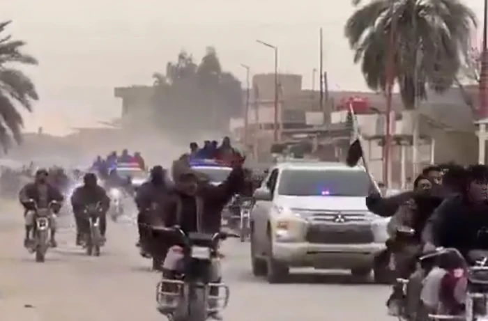 بالفيديو: لحظة دخول الجيش السوري مدينة غرانيج بدير الزور بعد السيطرة عليها وانسحاب قوات "قسد"