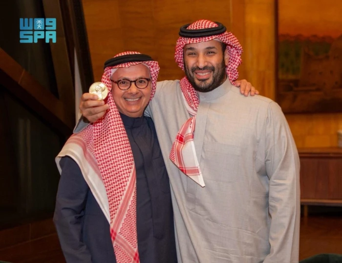 بالصور: ولي العهد يستقبل البروفيسور "عمر ياغي" بمناسبة فوزه بجائزة نوبل في الكيمياء