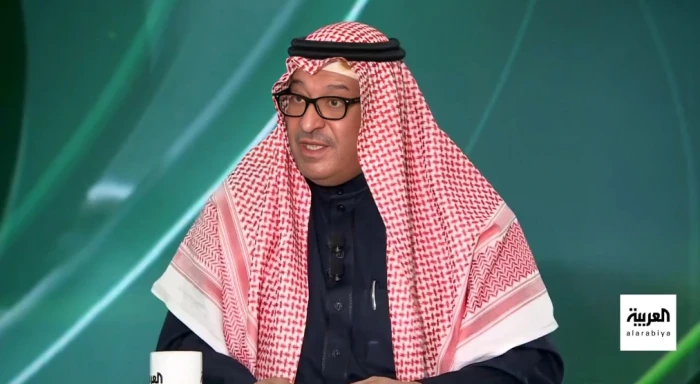 بالفيديو.. الأمير ⁧‫"نواف بن محمد"‬⁩ بسبب اتحاد كرة القدم الموسم الماضي هناك 700 لاعب سعودي في الشارع!