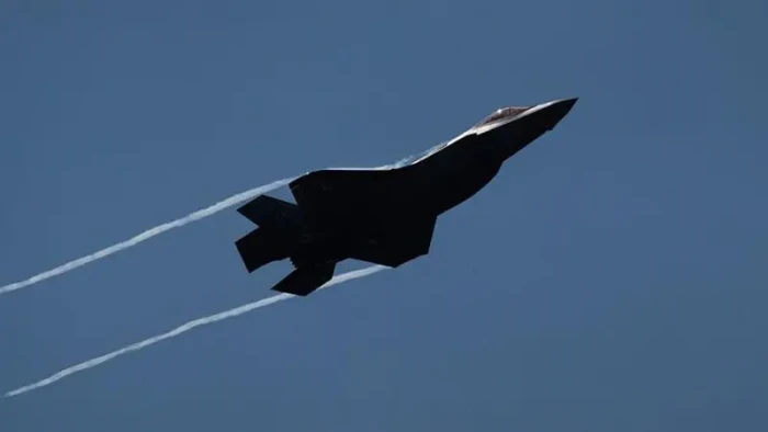 صحيفة إسرائيلية تكشف موعد الضربة الأمريكية على إيران