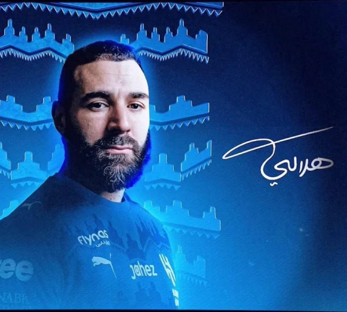 "أغادر مرفوع الرأس".. أول تعليق من  "كريم بنزيما" بعد رحيله عن الاتحاد وانضمامه للهلال
