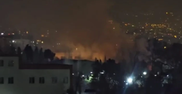 بالفيديو.. انفجار في طهران وأنباء عن استهداف مبنى لهيئة الأركان المشتركة للجيش الإيراني