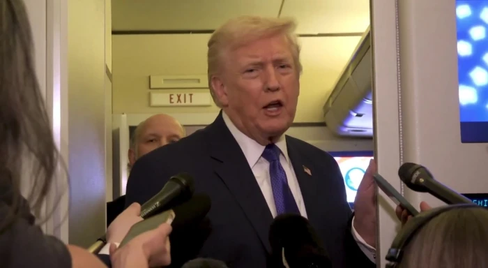 «لن أعتذر وكان اقتباسًا من فيلم الأسد الملك».. تعليق ترامب على فيديو ساخر نشره  يظهر أوباما وزوجته على هيئة “قردين” يقفزان