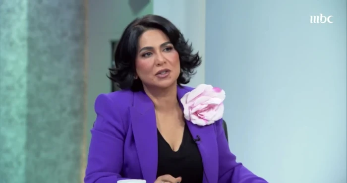 "أنا حساسة ونفسي عزيزة".. بالفيديو.. الفنانة نوال تكشف الأسباب الحقيقية وراء تفكيرها في اعتزال الفن!