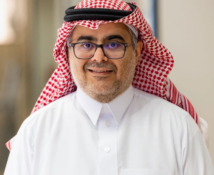 الكاتب وليد الزامل ينتقد استغلال المترو  لإلقاء المواعظ وتنظيم المسابقات وتوزيع الجوائز.. ومغردة:  ترد