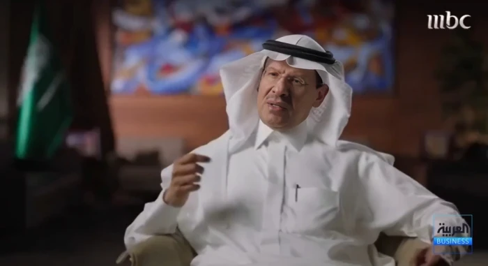 تزامنا مع أول عملية تصدير.. إعادة فيديو للأمير عبدالعزيز بن سلمان وأمين الناصر يرويان قصة حقل الجافورة