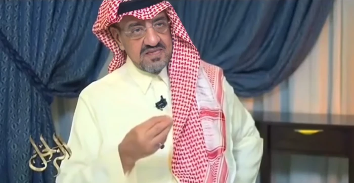 بالفيديو.. الأمير تركي بن عبدالله يروي موقفًا بين والده والملك عبد العزيز بعد تنفيذه حكم الجلد  في شخص سكران داخل السجن ولم ينفذ في مكان عام