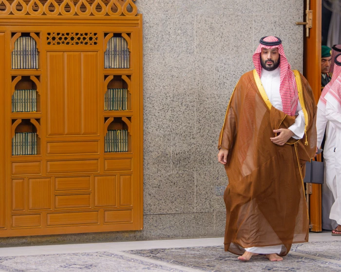 بالصور : ولي العهد‬⁩ يزور ⁧‫ مسجد قباء‬⁩ في المدينة ويؤدي  ركعتي تحية المسجد