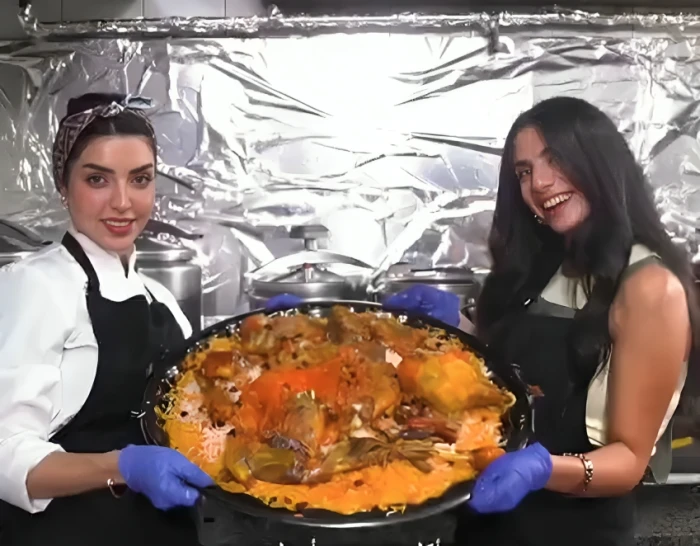 بالفيديو.. الشيف السعودية رضا العتيبي تروي قصة افتتاحها أول مطعم سعودي في مصر.. وتكشف السبب وأبرز الأطباق التي تقدمها