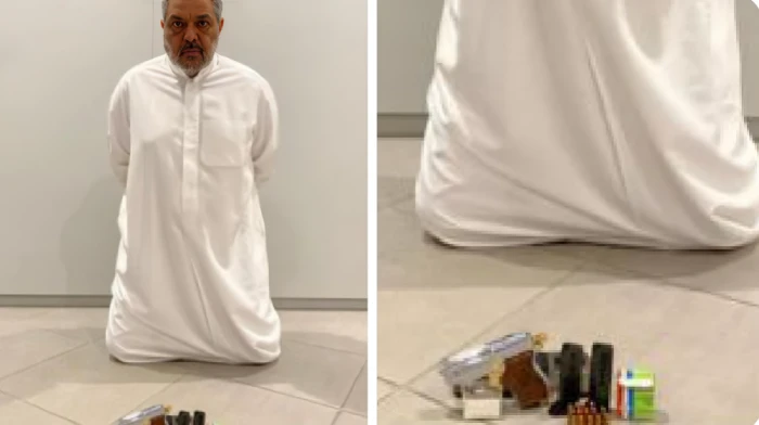 "بسبب مسدس ربع".. الداخلية الكويتية تشهر بشخص بعد تفتيش سكنه والعثور على سلاح ناري وعدد من الذخيرة بدون ترخيص !