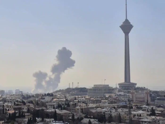 عسكريون مصريون يكشفون سيناريوهات محتملة لحرب أمريكا وإيران.. ويوضحون السيناريو الأكثر ترجيحًا