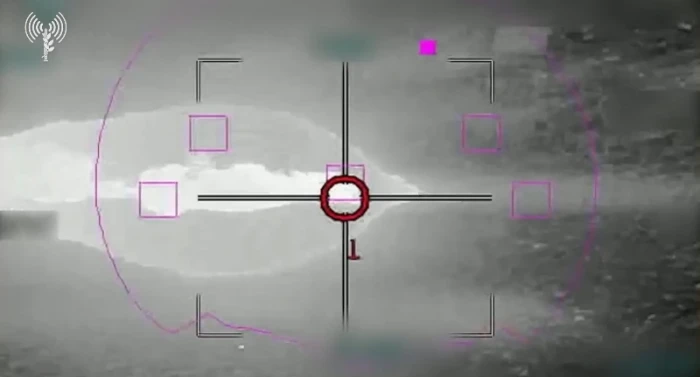 بالفيديو.. لحظة إسقاط إسرائيل مقاتلة إيرانية فوق سماء طهران