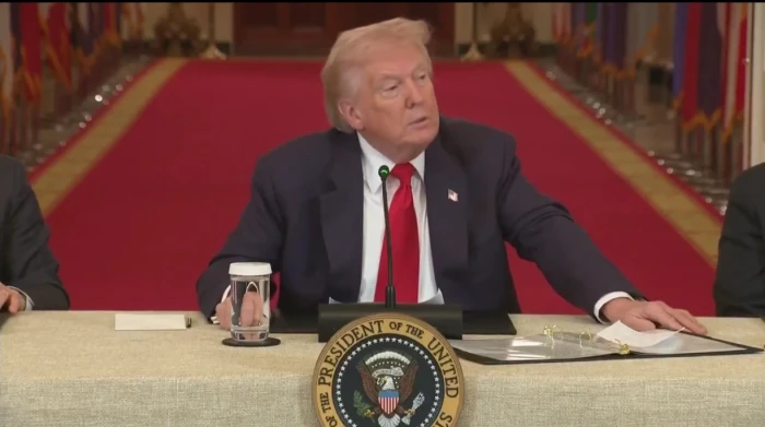 بالفيديو.. "ترامب" يعلق على سؤال بشأن مساعدة الروس لإيران في استهداف ومهاجمة الأمريكيين!