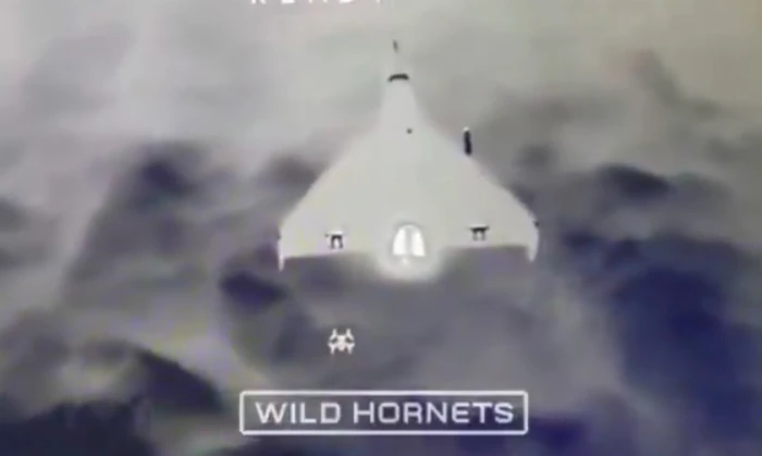 تطاردها حتى تصطدم بها … فيديو يوثق ‏المسيرات الأوكرانية وهي تسقط مسيرات شاهد الإيرانية في السماء