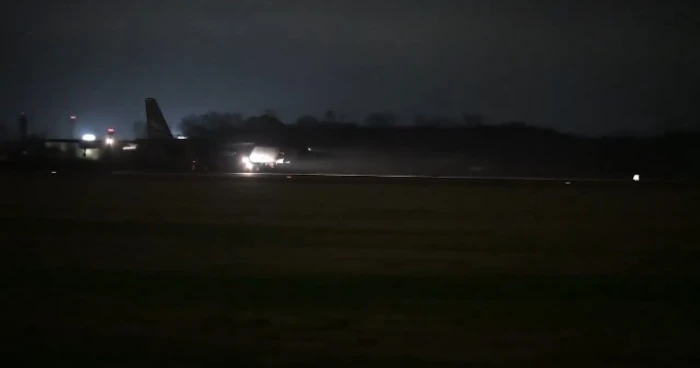 فيديو يوثق لحظة إقلاع قاذفة B-52 الأمريكية في مهمة ليلية ضمن عملية "الغضب الملحمي" ضد إيران