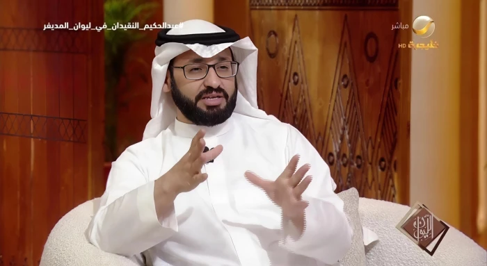 "هناك حقائق علمية تعارضها".. بالفيديو.. أستاذ فيزياء يحذر من الإعجاز العلمي في تفسير آيات في القرآن !