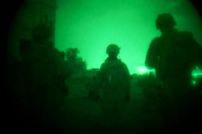 الجيش الإسرائيلي يعلن بدء عمليات برية في جنوب لبنان (فيديو)