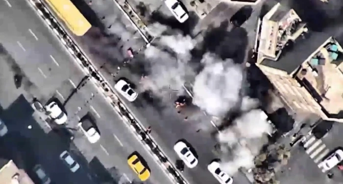 بالفيديو: لحظة قصف الطيران الإسرائيلي  لنقطة تفتيش تابعة للشرطة الإيرانية وسط  طهران