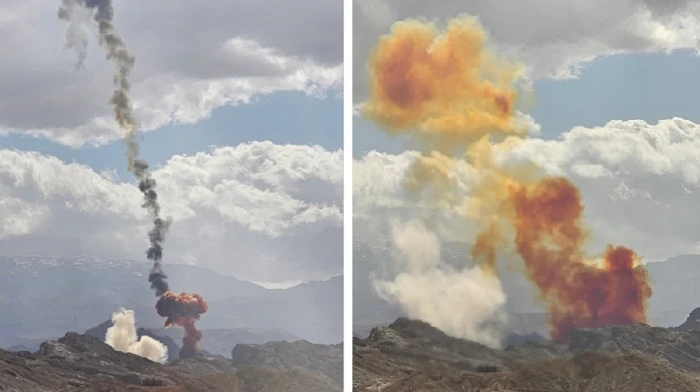 بالصور.. لحظة إطلاق صواريخ من قاعدة تابعة للحرس الثوري الإيراني تحت الأرض في يزد
