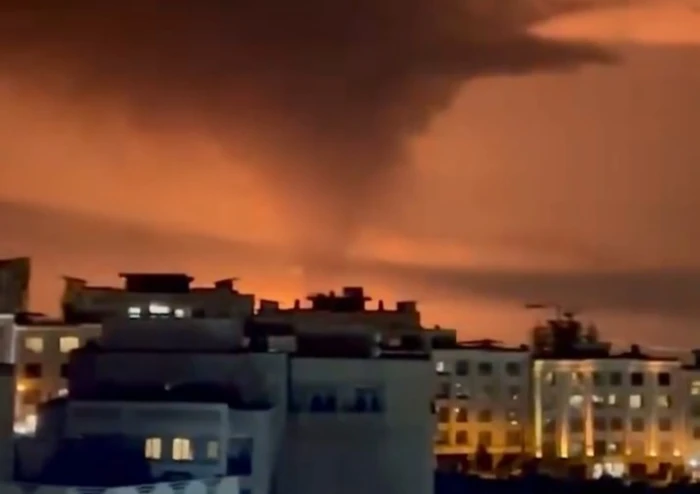 القصف لا يتوقف.. بالفيديو: حرائق وانفجارات في طهران مع دخول الحرب يومها الـ22