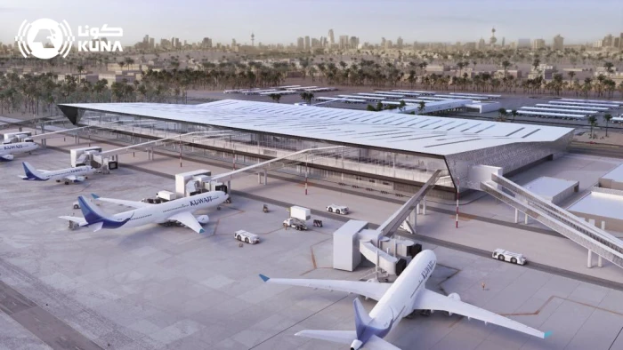 استهداف مطار الكويت الدولي بعدة هجمات بطائرات مسيرة