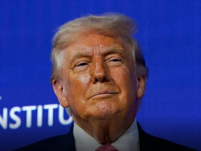 مراسل لترامب هل الولايات المتحدة تسيطر على مضيق هرمز؟.. الرئيس الأمريكي يفاجئه بالرد