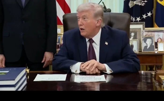 "ما يحدث في مضيق هرمز  ليس لنا أي علاقة به".. بالفيديو ترامب: إذا أرادت فرنسا أو أي دولة الحصول على النفط سيكونون قادرين على تدبير أمورهم بأنفسهم