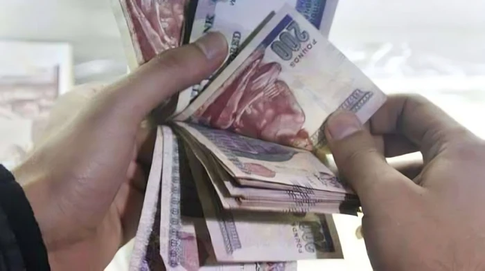 مصر تعلن رفع الحد الأدنى للأجور.. والكشف عن المبلغ