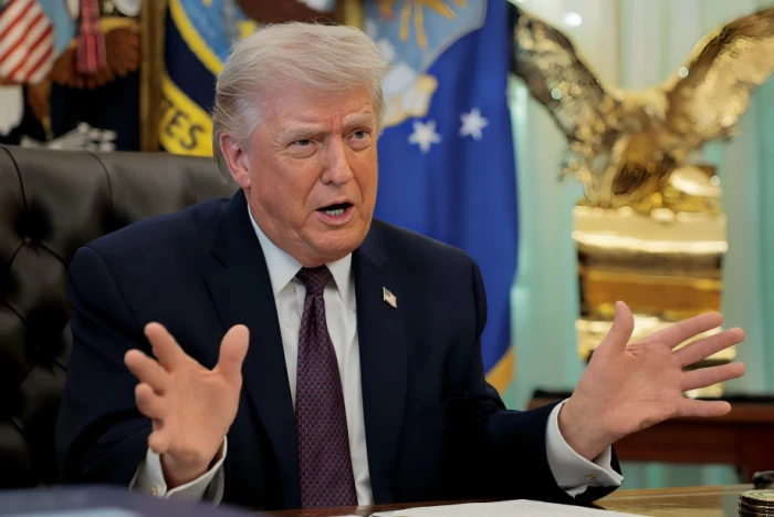 ترامب: مع قليل من الوقت يمكننا بسهولة فتح مضيق هرمز والاستيلاء على النفط الإيراني وتحقيق ثروة طائلة