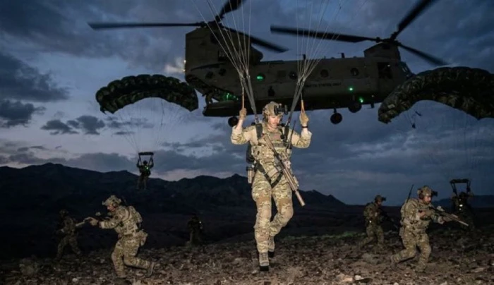 إصابة مروحيتين أمريكيتين أثناء إنقاذ طيار أمريكي داخل إيران