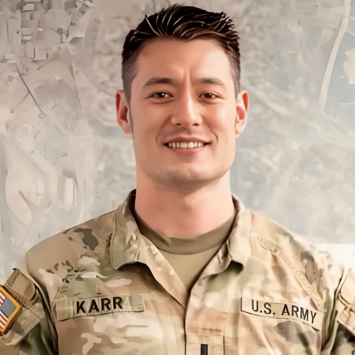 أول صورة للطيار الأمريكي الذي تم إنقاذه  بعد سقوط طائرته في إيران