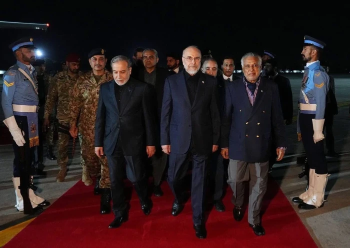 رغم إعلانه معارضة التفاوض مع واشنطن… رئيس البرلمان الإيراني يتعرض لانتقادات واسعة بعد تغيير موقفه وترؤسه وفدًا لمحادثات مع واشنطن في باكستان