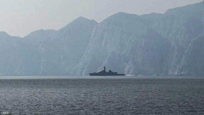 القيادة المركزية الأمريكية ترسل إشعار رسمي للبحارة بشأن السيطرة على مضيق هرمز.. وتحذر السفن من هذا الإجراء