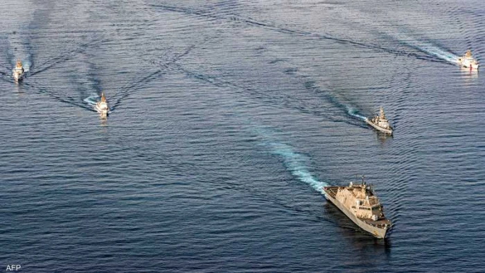 روبوتات تفكك عن بُعد وغطاء دفاعي.. تقرير يكشف كيف تزيل أمريكا الألغام من مضيق هرمز