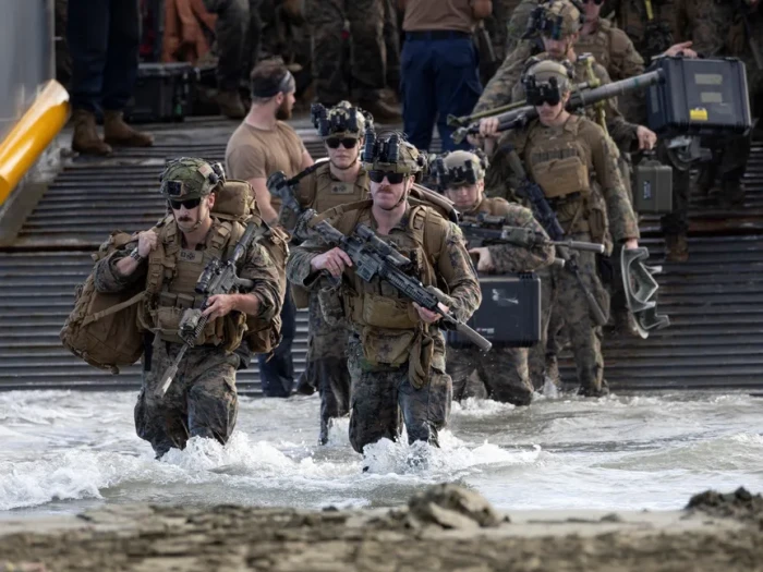 عملية برية.. الكشف عن خطة الجيش الأمريكي حال فشل المفاوضات مع إيران