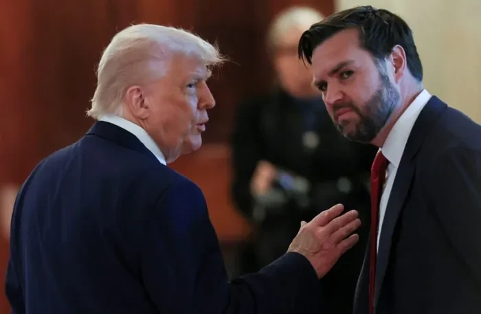 إجراء مفاجئ من ترامب قبل سفر نائبه فانس إلى باكستان لعقد مباحثات مع إيران