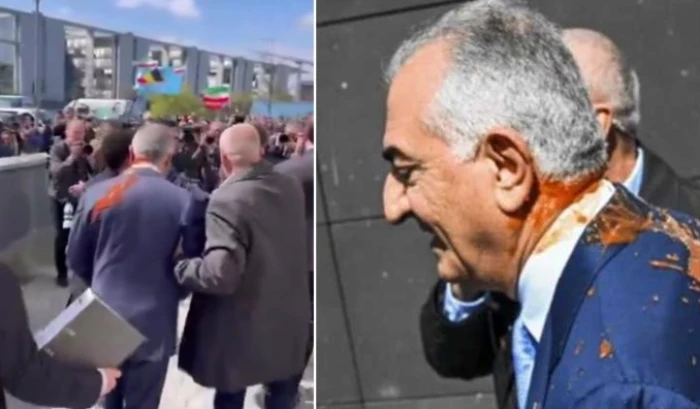بالفيديو.. لحظة مهاجمة ولي العهد الإيراني المنفي رضا بهلوي ورشقه بسائل أحمر في برلين
