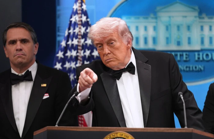 هل إيران لها علاقة بحادث إطلاق نار حفل عشاء مراسلي البيت الأبيض؟.. ترامب يجيب