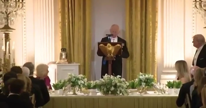 بالفيديو: الملك تشارلز يهدي ترامب جرس غواصة بريطانية قديمة.. ورسالة مبطنة تثير الجدل!